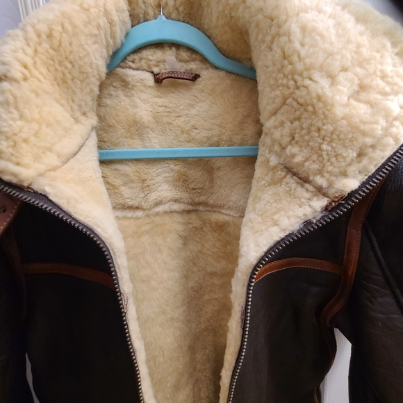 Men's Distressed Brown Shearling Jacket/Resident Evil 4 NWT - Picture 5 of 8